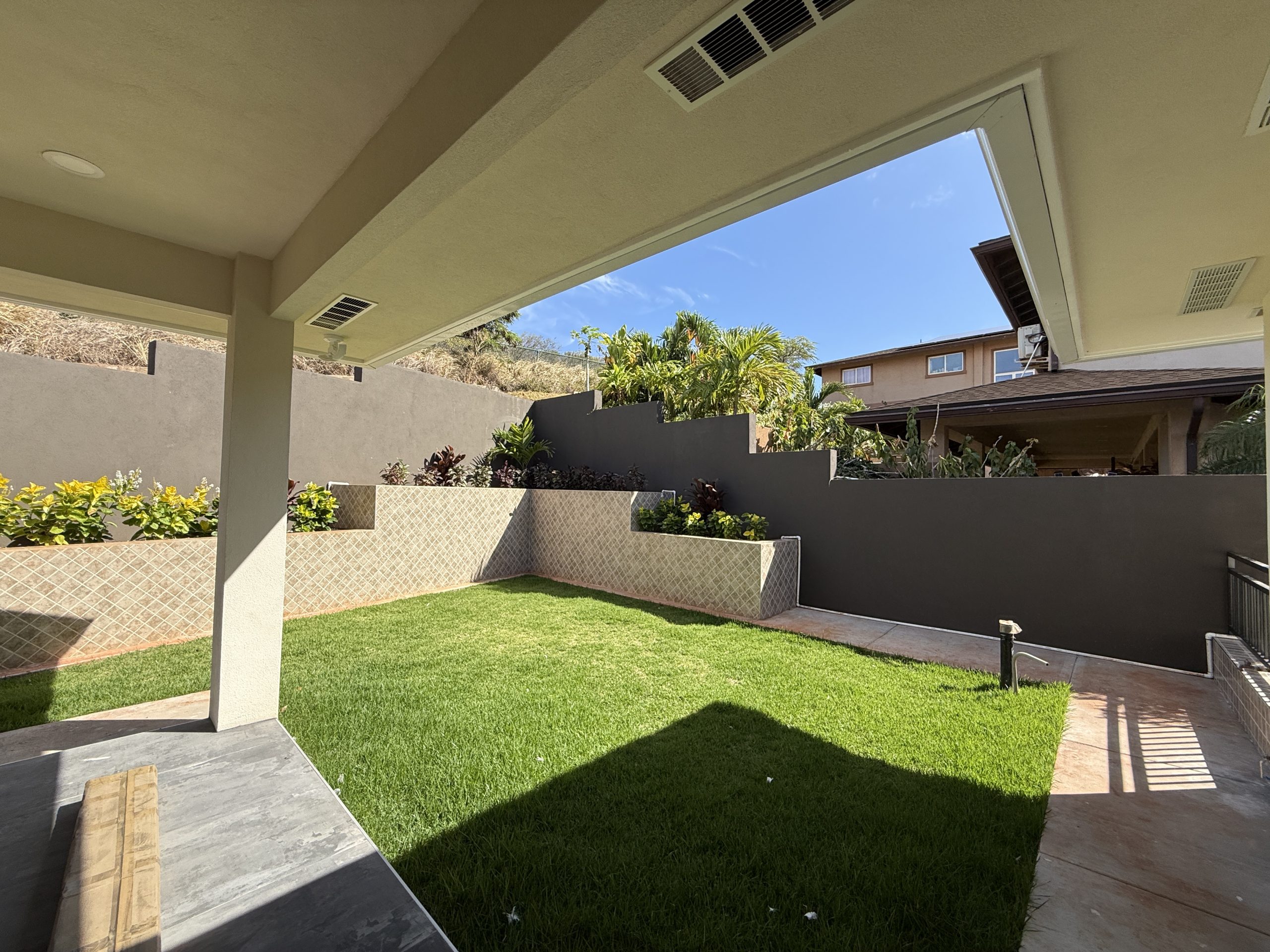 property-img