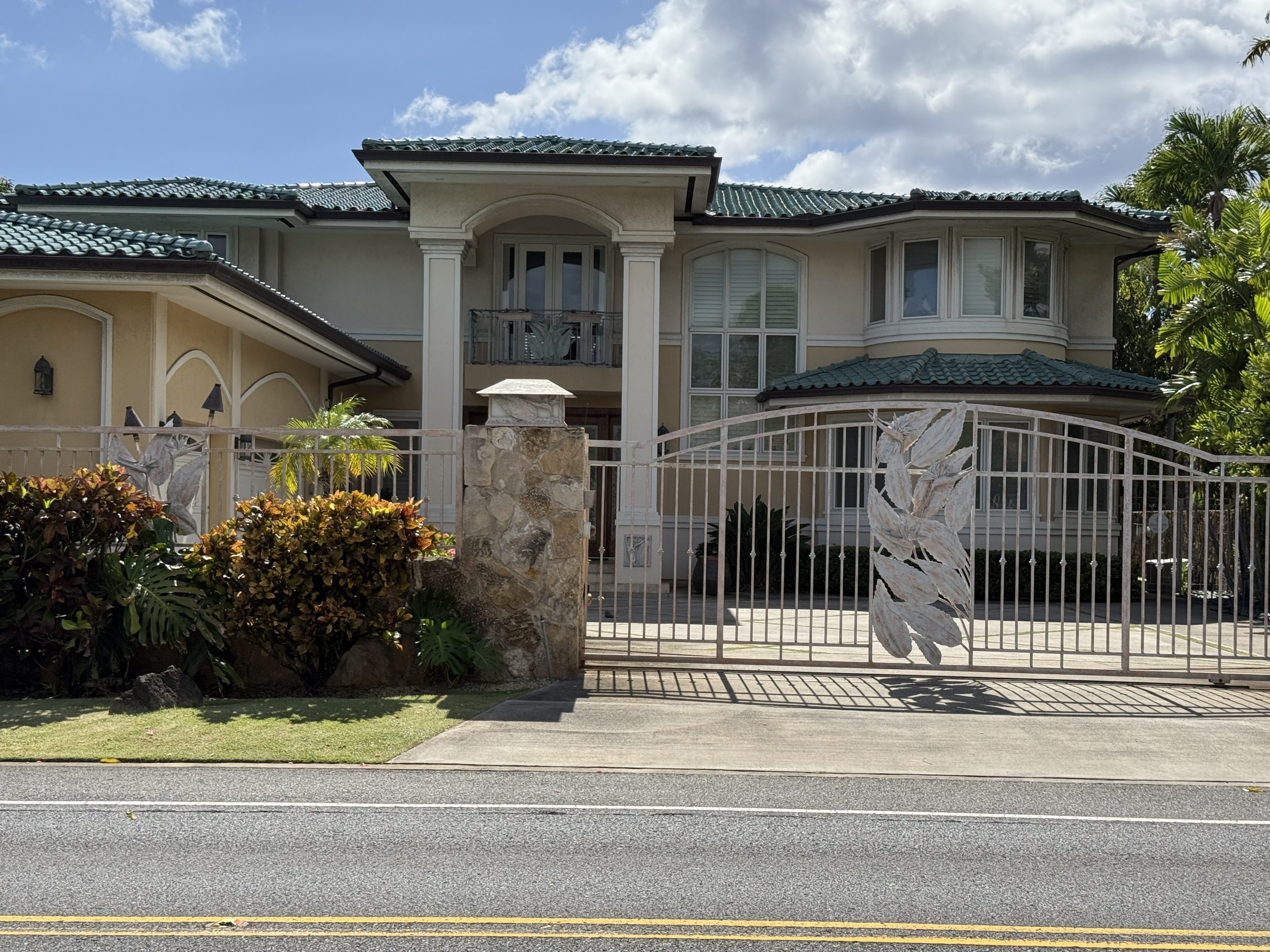 Kealaolu Kahala new home