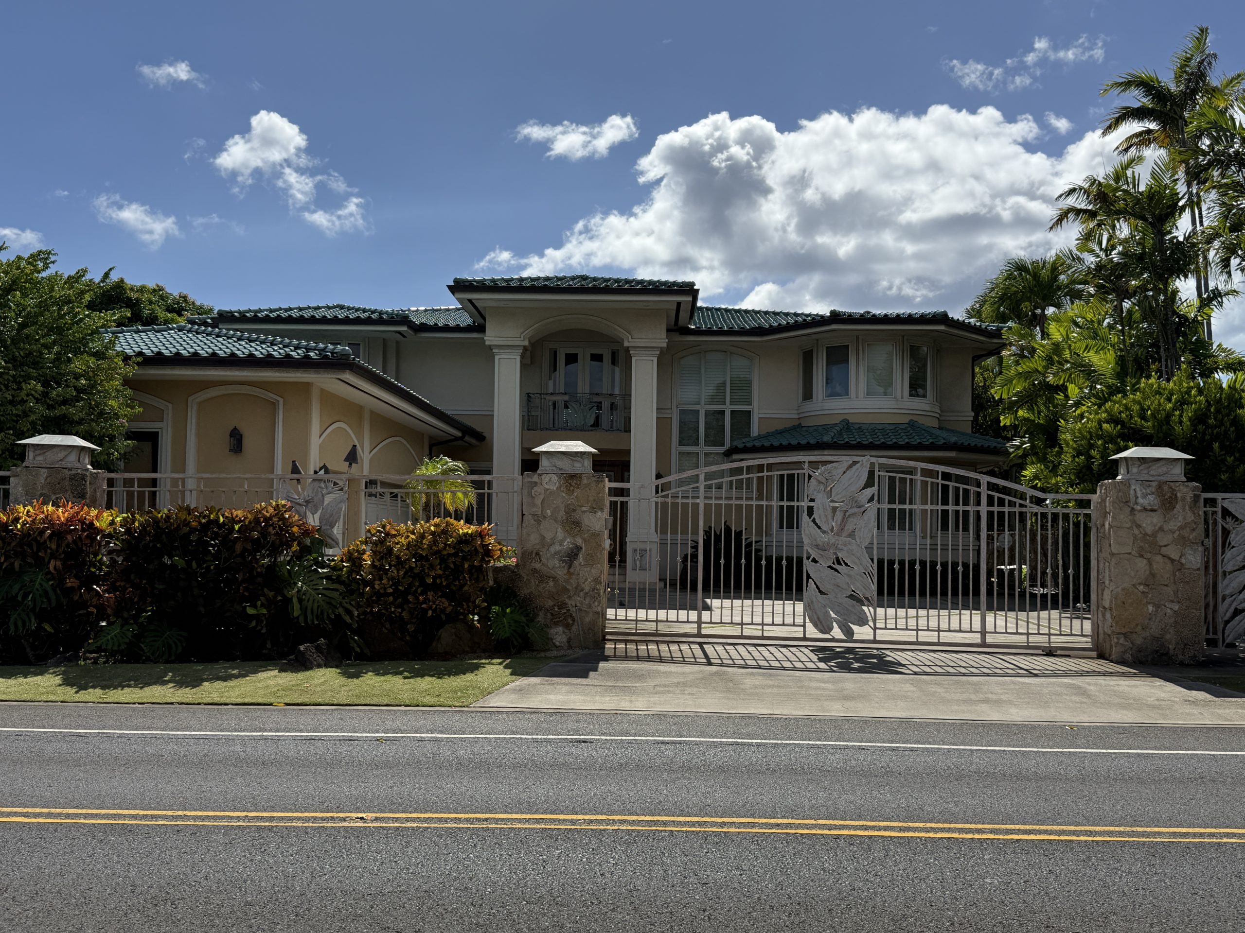 Kealaolu Kahala new home